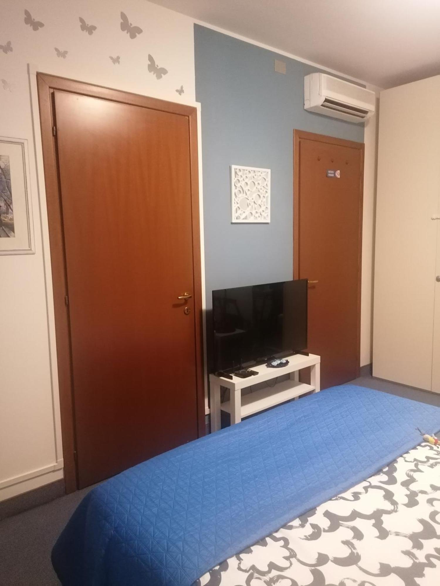 La Casa Blu- Forum Di Assago, Ospedale Humanitas, Milanofiori, Ieo Pensión Rozzano